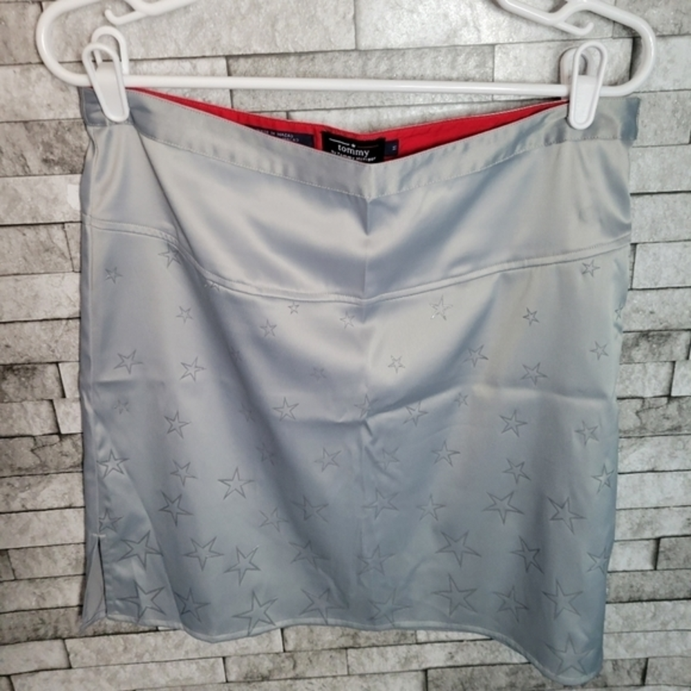 Tommy Hilfiger silver star skirt size 11